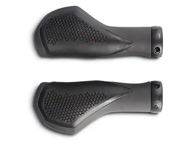 Árcsökkenés Natural Fit Comfort markolatok